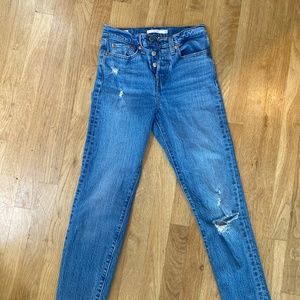 Distressed Blue Wedgie Straight Ankle Levi’s Women’s Jeans Size 24
